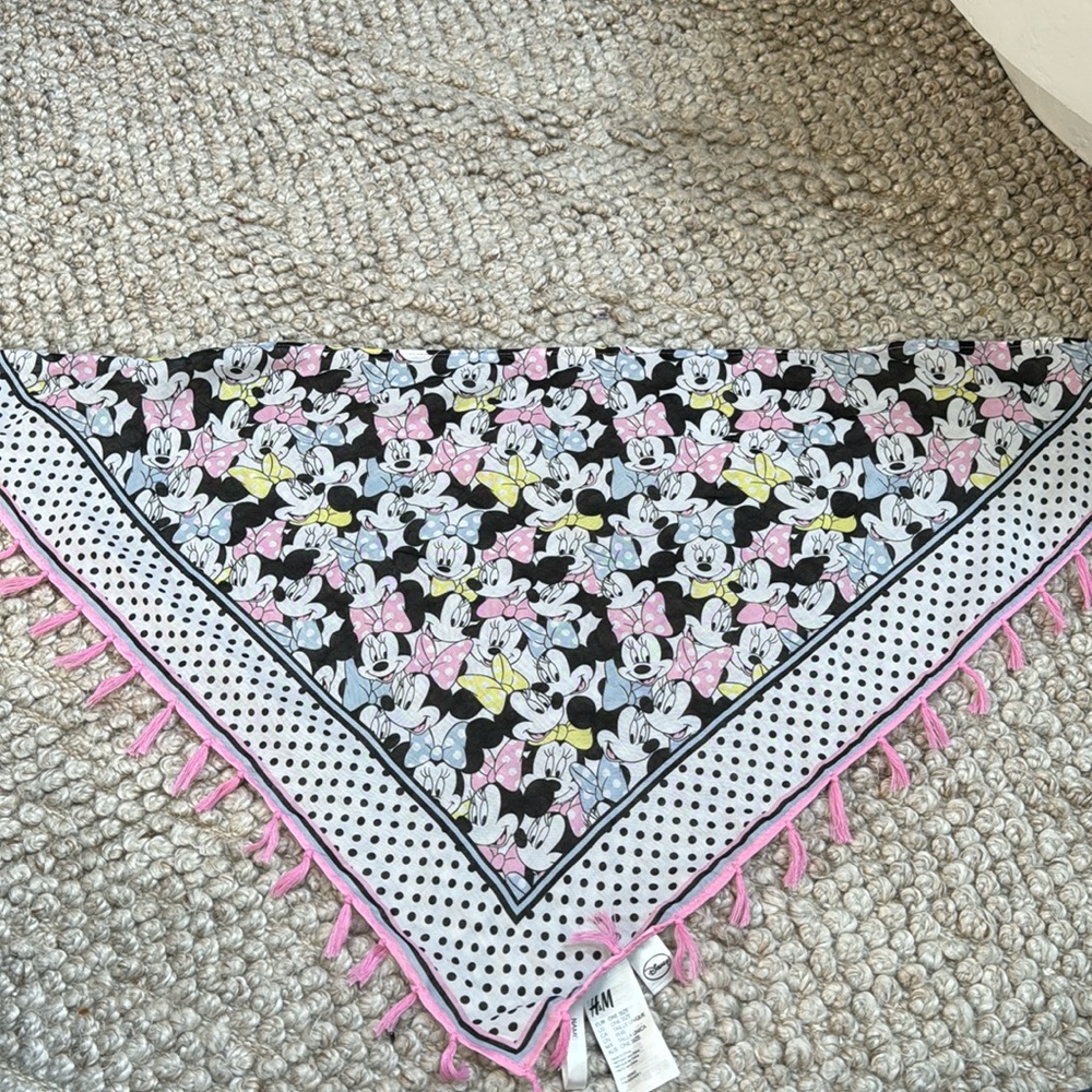 Kids Bandana Disney Minnie Mouse! H&M Brand new! Wear as Bandana or scarf!
